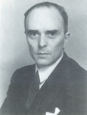 File:Seán MacBride circa 1947.jpg