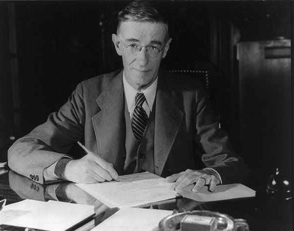 File:Vannevar Bush portrait.jpg