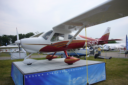 File:Cessna 162 Sport Oshkosh 2007.jpg