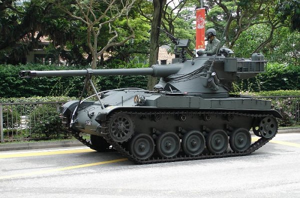 File:AMX-13 (SM-1).jpg