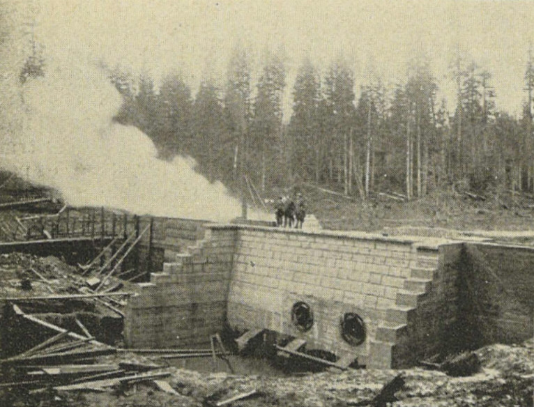 File:Seattle water supply intake and wing dam - 1900.jpg