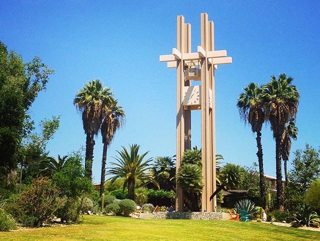 File:Brant Clock Tower, Pitzer College, 2016 (cropped).jpg