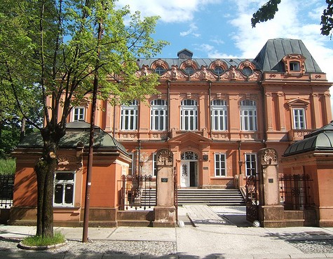 File:Russian embassy in Cetinje.jpg