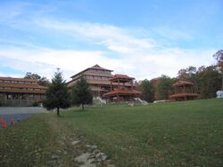 Chuang Yen Monastery 2004.jpeg