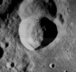 Horrebow crater 4158 h3.jpg