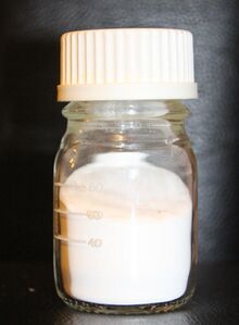 Sample of sodium dithionite.jpg