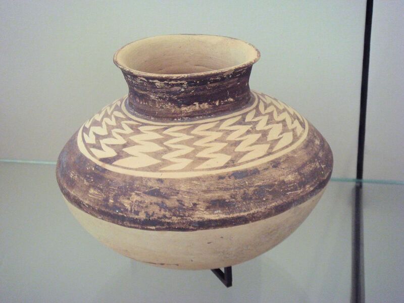File:Ubaid III pottery jar 5300-4700 BC Louvre Museum.jpg