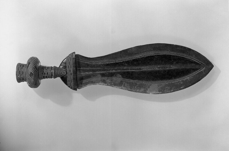 File:Brooklyn Museum 54.148 Knife.jpg