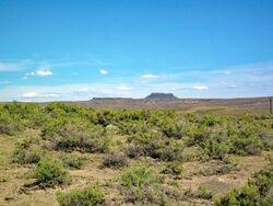 North Table Mountain & South Table Mountain (Pleistocene orendite volcanic centers in the Leucite Hills, Wyoming, USA) 2 (48933522908).jpg