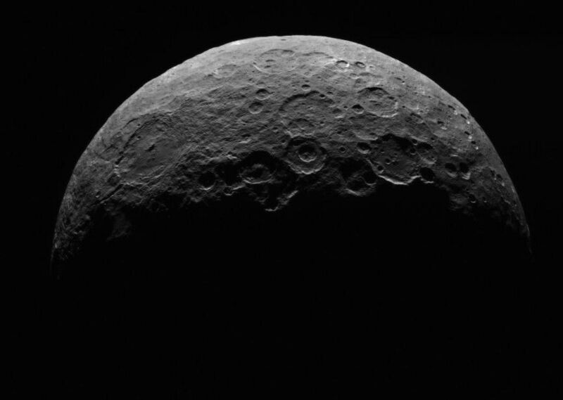 File:PIA19319-Ceres-DwarfPlanet-Dawn-RC3-image1-20150426.jpg