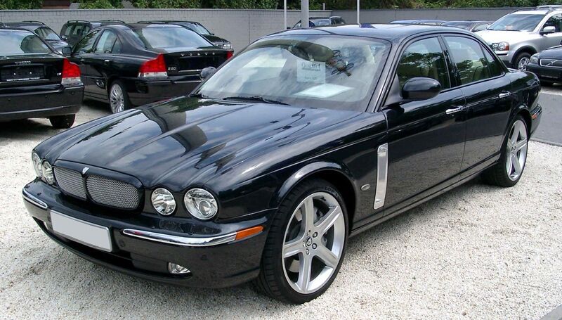 File:Jaguar XJR Sonderedition front 20080811.jpg