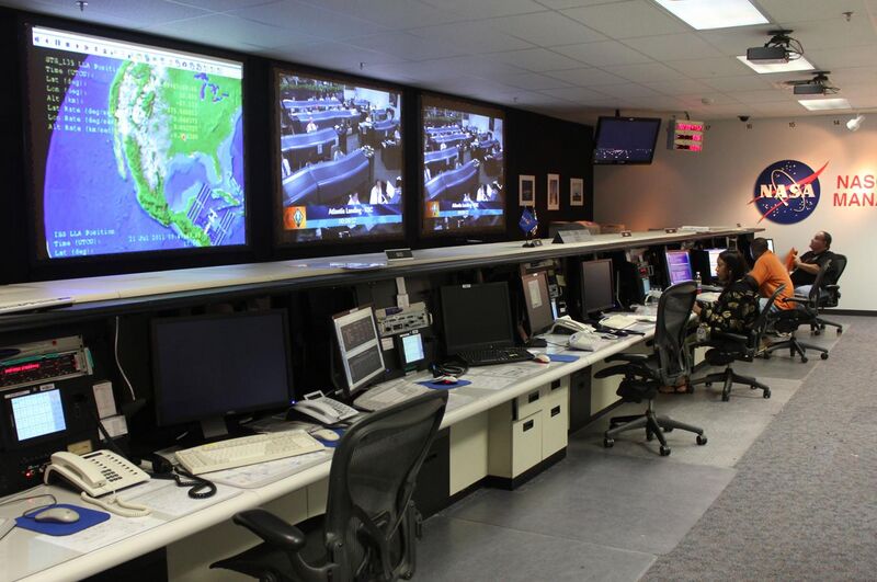 File:NASA Goddard engineers in the NASCOM control room.jpg