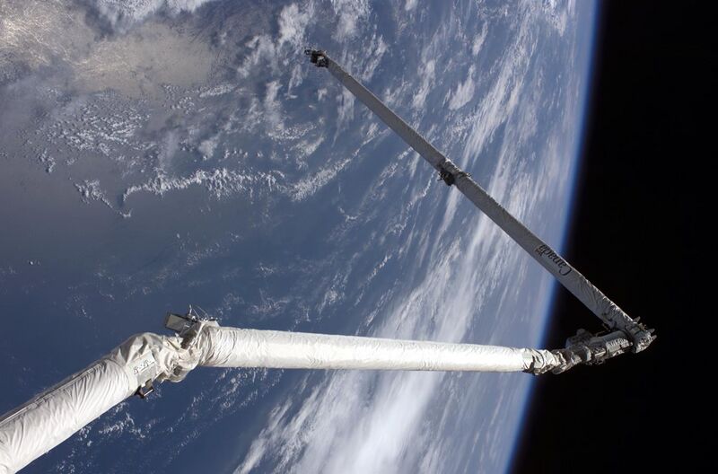 File:STS-114 robot arm extension.jpg
