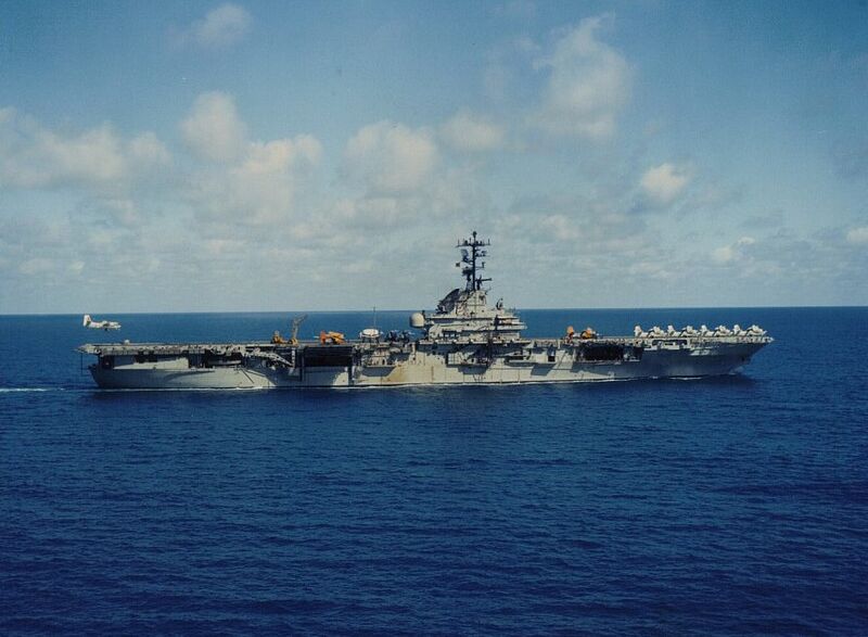 File:USS Hornet (CVS-12) underway in the Pacific Ocean on 5 December 1968 (KN-18759).jpg
