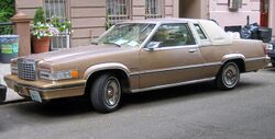 1982 Ford Thunderbird Town Landau fL.jpg
