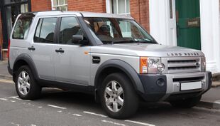 2004 Land Rover Discovery 3 TDV6 HSE 2.7 Front.jpg