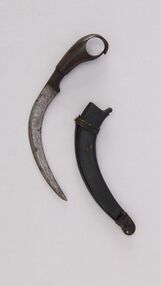 Knife (Korambi) with Sheath MET 36.25.823ab 002june2014.jpg