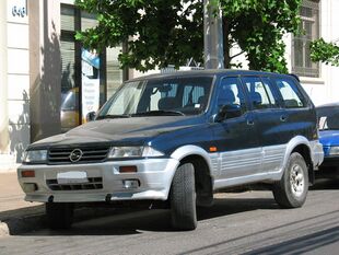 Ssangyong Musso 602EL 2.9d 1997 (15510387599).jpg