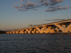 Woodrow Wilson Bridge over the Potomac.jpg
