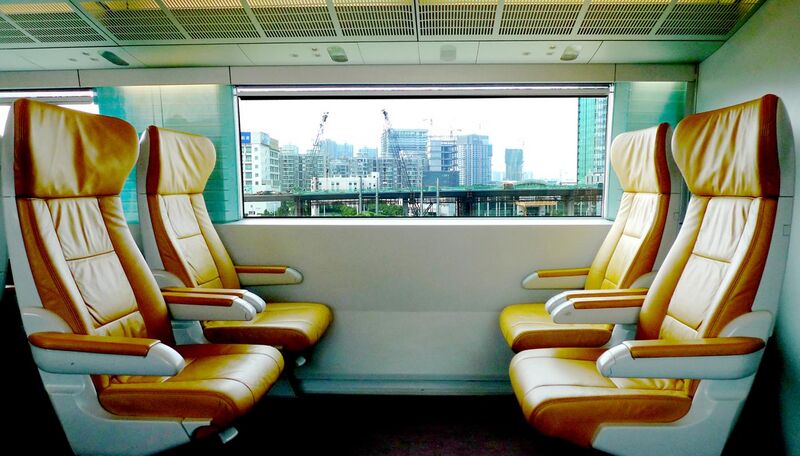 File:Shanghai Maglev VIP seat.jpg