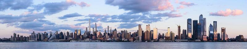 File:Midtown Manhattan from Weehawken September 2021 panorama 2.jpg