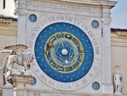 Padova Piazza dei Signori Torre dell'Orologio Zifferblatt 1.jpg