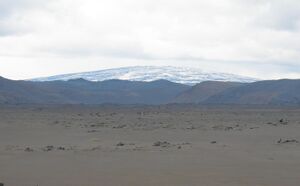 Shield-volcano-iceland (cropped).JPG