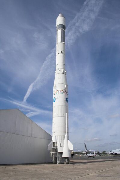 File:Ariane 1 Le Bourget FRA 001.jpg