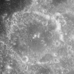 Maclaurin crater AS15-M-1899.jpg