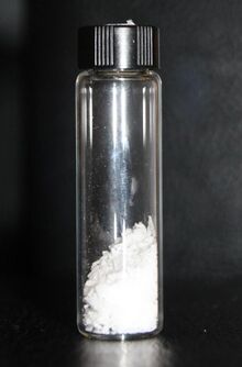 Sample of Maleic anhydride.jpg