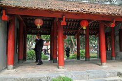 DGJ 1692 - Dai Trung Gate (3504183018).jpg