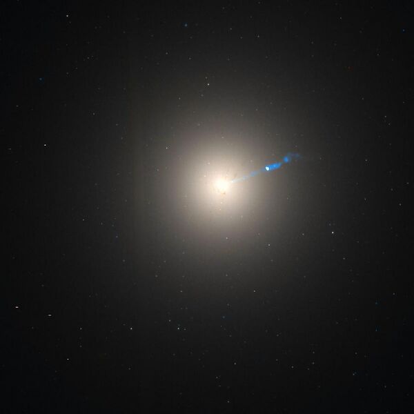 File:Messier 87 Hubble WikiSky.jpg