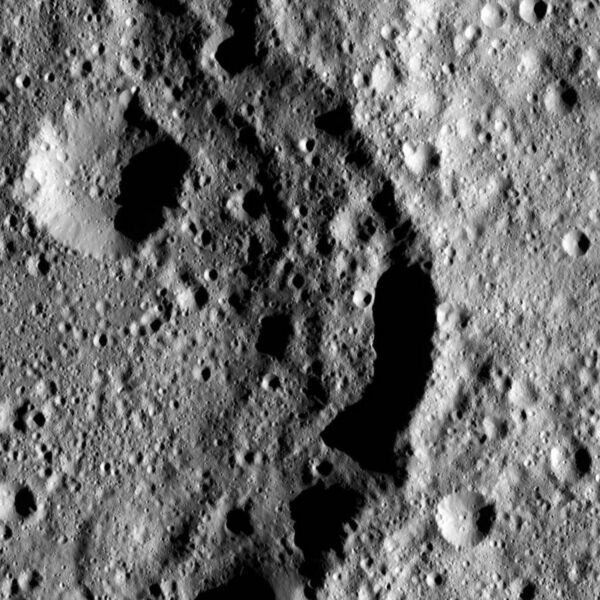 File:PIA20567-Ceres-DwarfPlanet-Dawn-4thMapOrbit-LAMO-image72-posted20160421.jpg