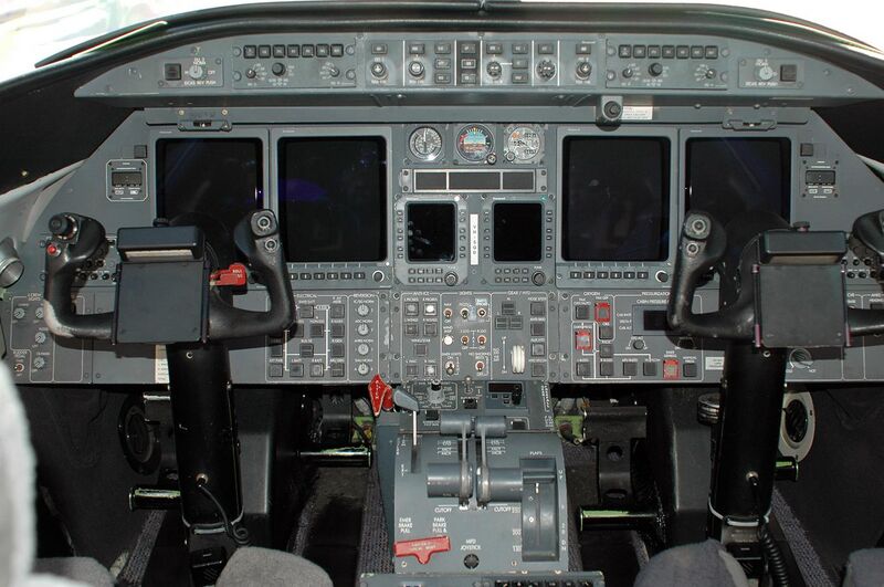 File:VH-SQD Bombardier Learjet 45 Singapore Flying College (9527311466).jpg