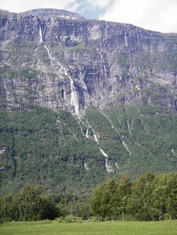 Vinnufossen, Sunndal, Norway (front).jpg