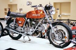 1972 Ducati GT 750 right.JPG