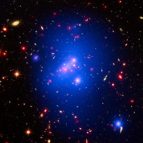 File:Galaxy cluster IDCS J1426.jpg