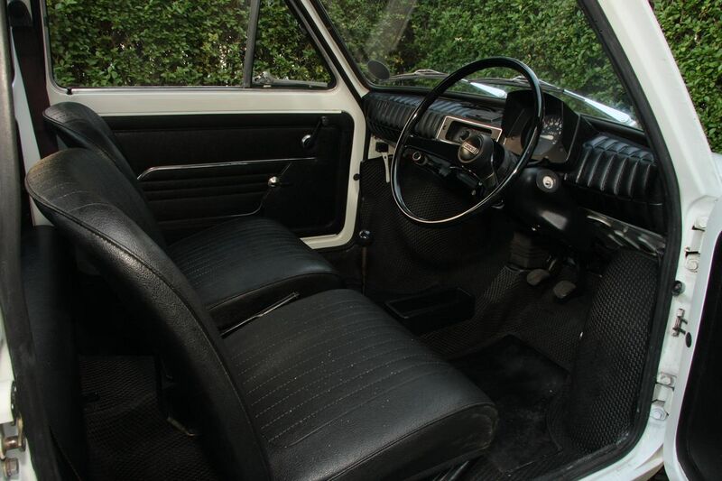 File:Interior of a white left hand drive Fiat 126 produced in 1973 3.jpg