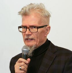 Eduard Limonov 2016.jpg