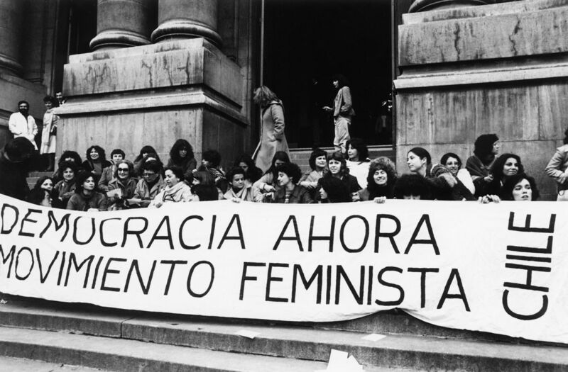 File:Feministas en lucha anti Pinochet (de Kena Lorenzini).jpg