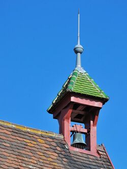 Glockenstuhl Rathaus Münchingen.jpg