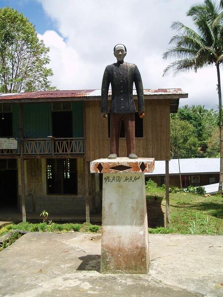 File:Statue Mariano Datahan.JPG
