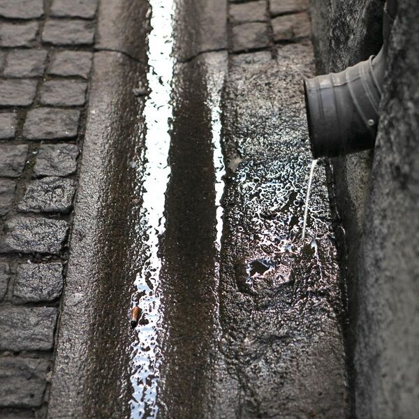 File:Street gutter in Old Town Stockholm.jpg