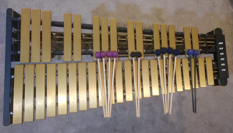 File:Vibraphone overhead with mallets.jpg