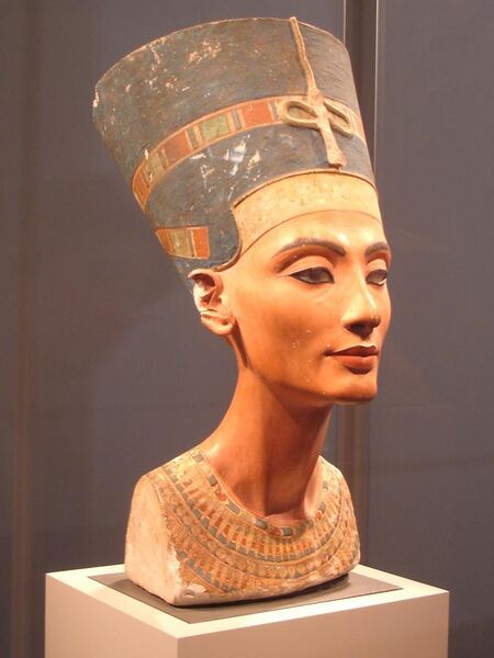 File:Nefertiti berlin.jpg