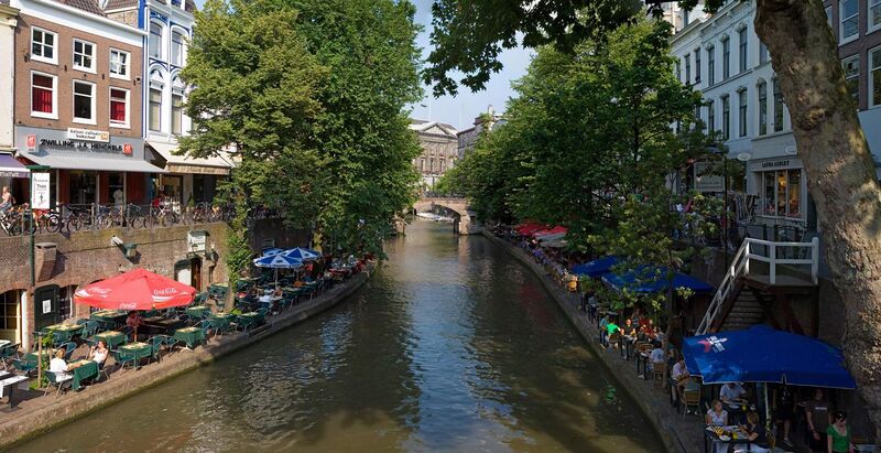 File:Utrecht Canals - July 2006.jpg