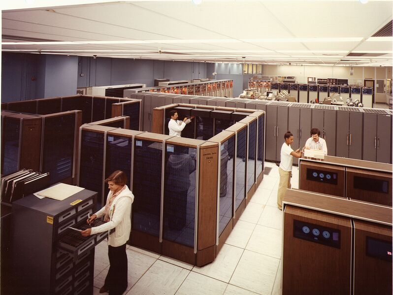 File:1970s CDC 7600 at LLNL.jpg