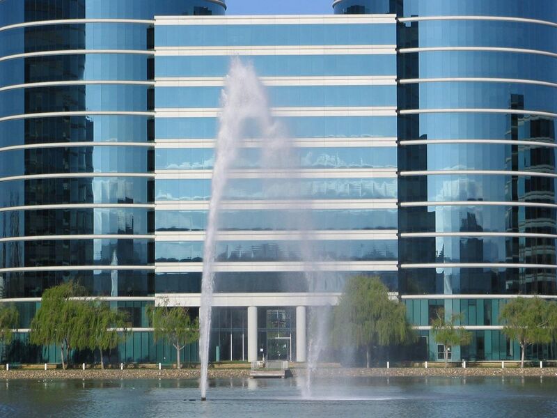 File:Oracle Fountain (6532480).jpg