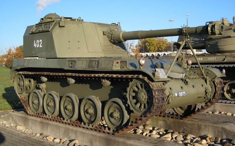 File:Panzerhaubitze AMX 13.jpg
