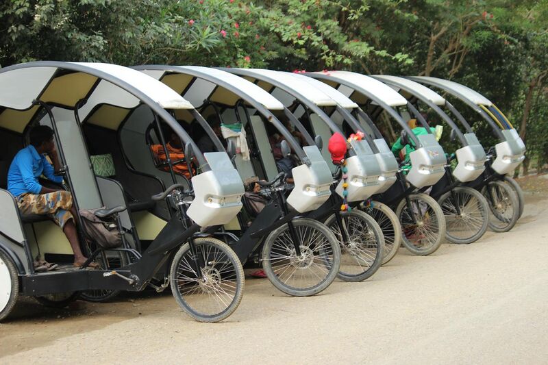 File:Electric Rickshaws.jpg